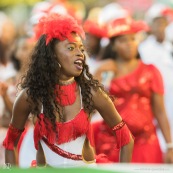 Carnaval de Guyane. Parade de Kourou 2017. Deguisement. Touloulou. Masques. Costumes. Marionnettes. Diables rouges. Noir marron. Neg marron. Balayeuses.