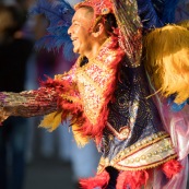 Carnaval de Guyane. Parade de Kourou 2017. Deguisement. Touloulou. Masques. Costumes. Marionnettes. Diables rouges. Noir marron. Neg marron. Balayeuses.