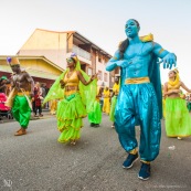 Carnaval de Guyane. Parade de Kourou 2017. Deguisement. Touloulou. Masques. Costumes. Marionnettes. Diables rouges. Noir marron. Neg marron. Balayeuses.