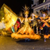 Carnaval de Guyane. Parade de Cayenne. Deguisement. Touloulou. Masques. Costumes. Marionnettes. Diables rouges. Noir marron. Neg marron. Balayseuses.